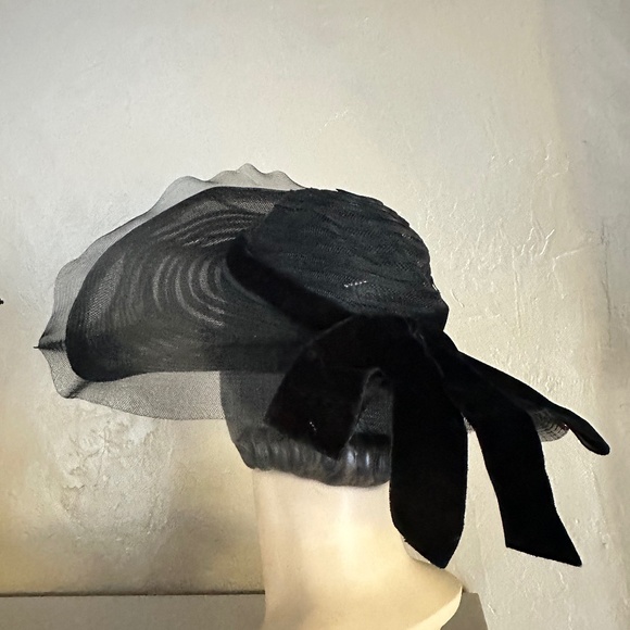 STUNNING 1940\'s BLACK CRIN SEE-THROUGH WIDE BRIM HAT main image 9
